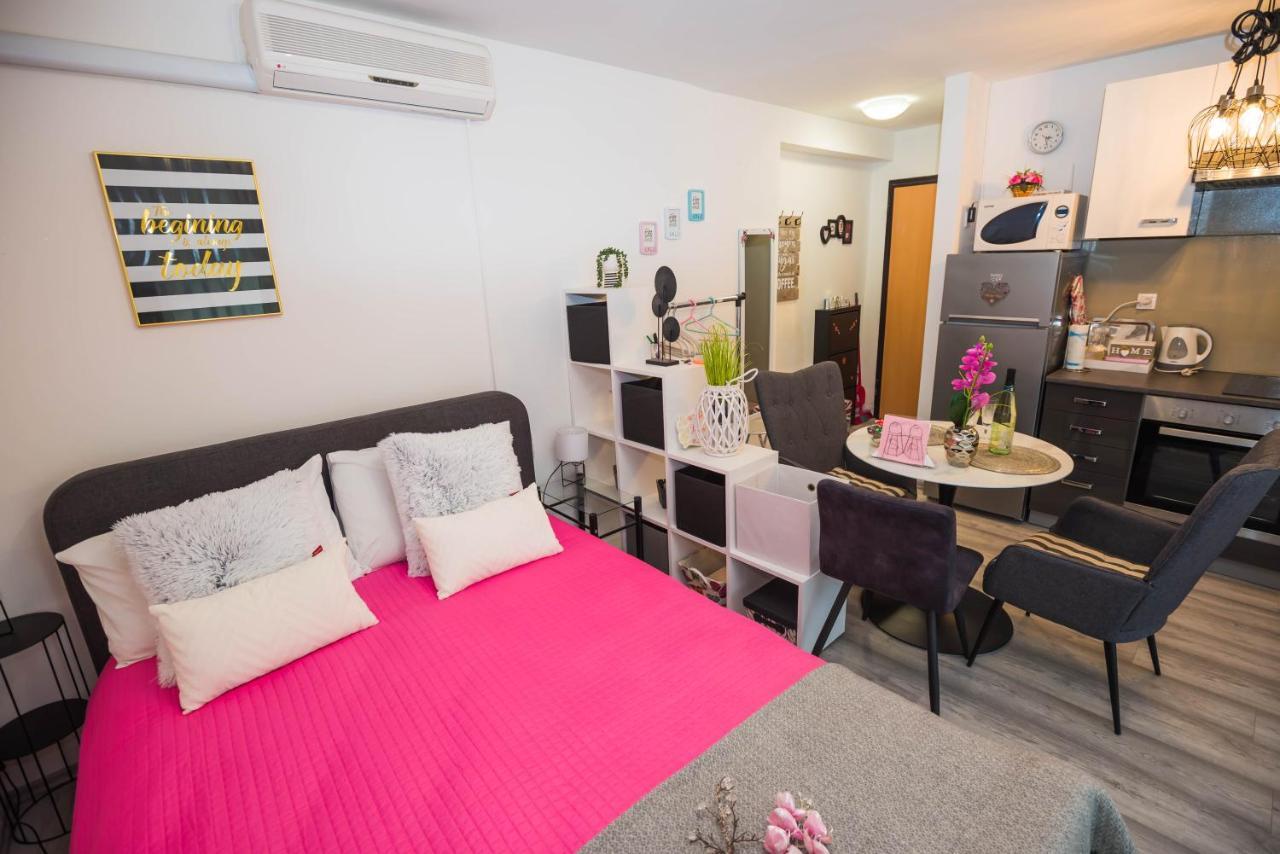 Apartments Mary & Free Parking روفينج المظهر الخارجي الصورة